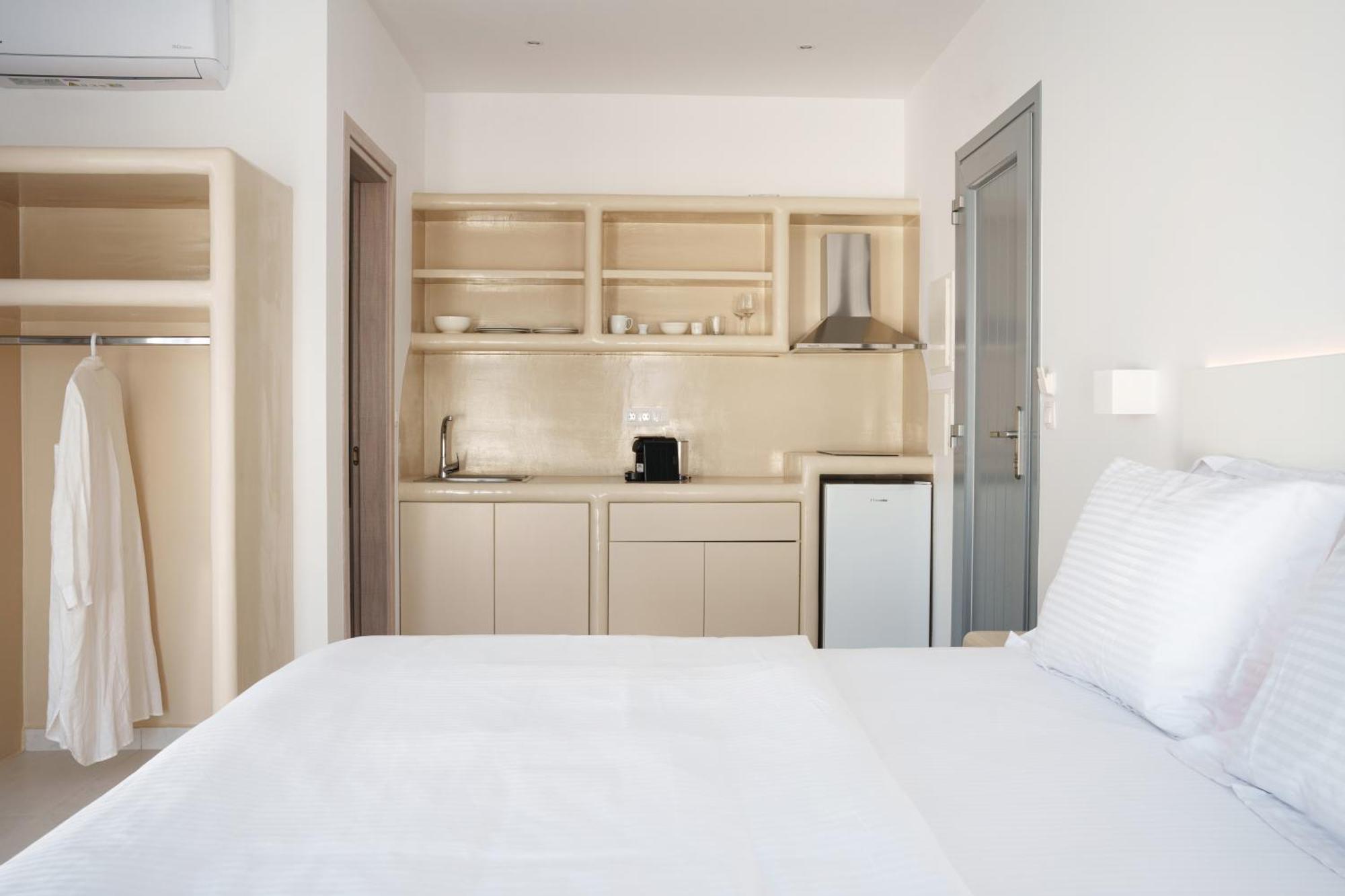 Bedspot Apartments Paros Naoussa Esterno foto